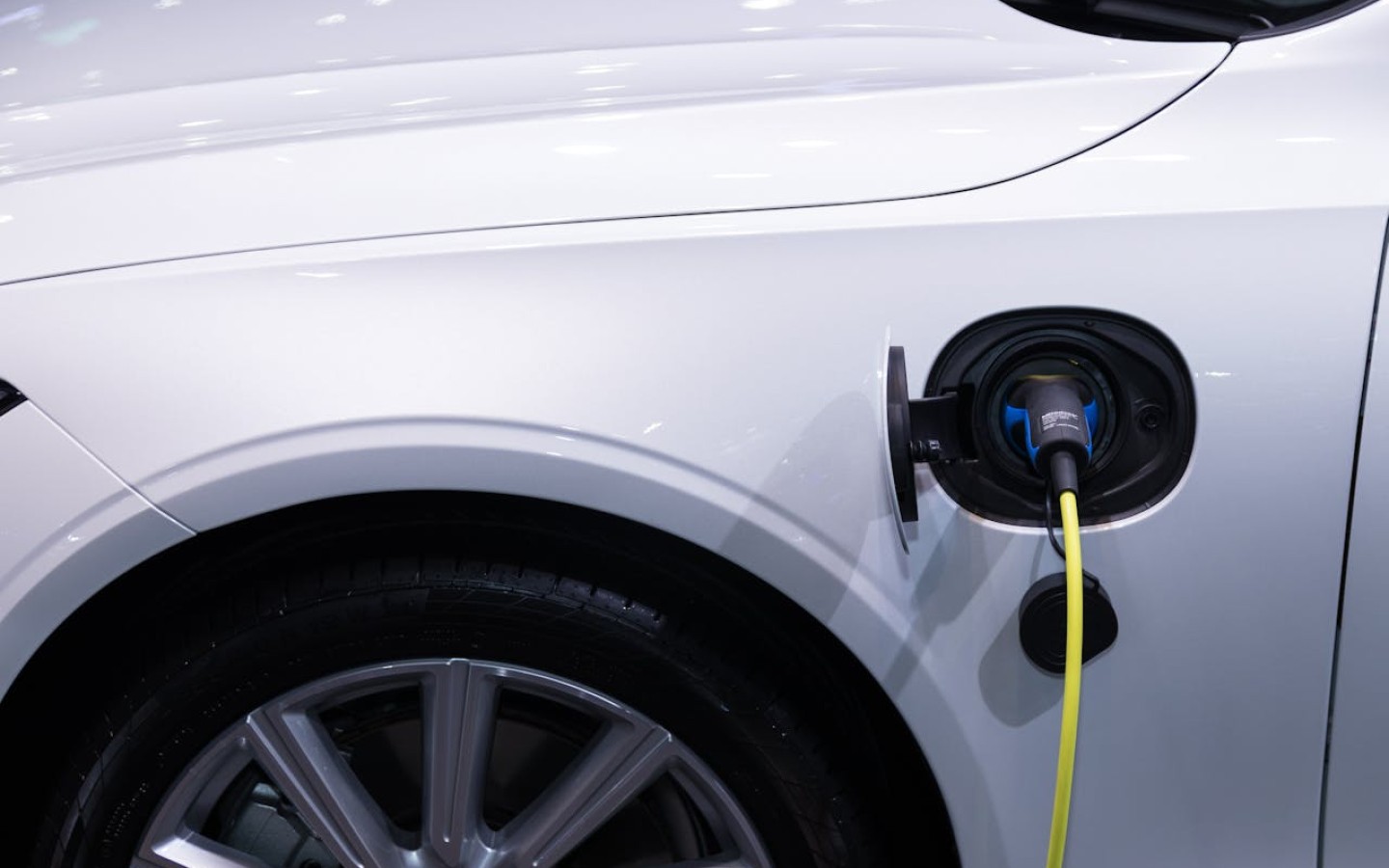 Do electric vehicles need EV-specific tyres?